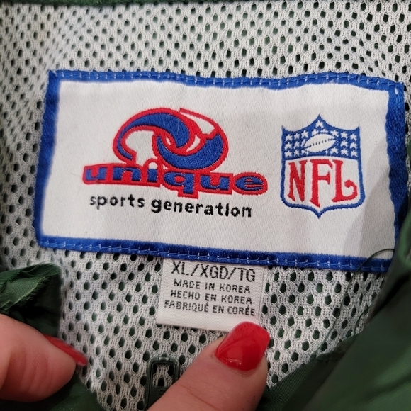 Greenbay Packers windbreaker.  Men's size XL. Full zip. - Picture 2 of 5